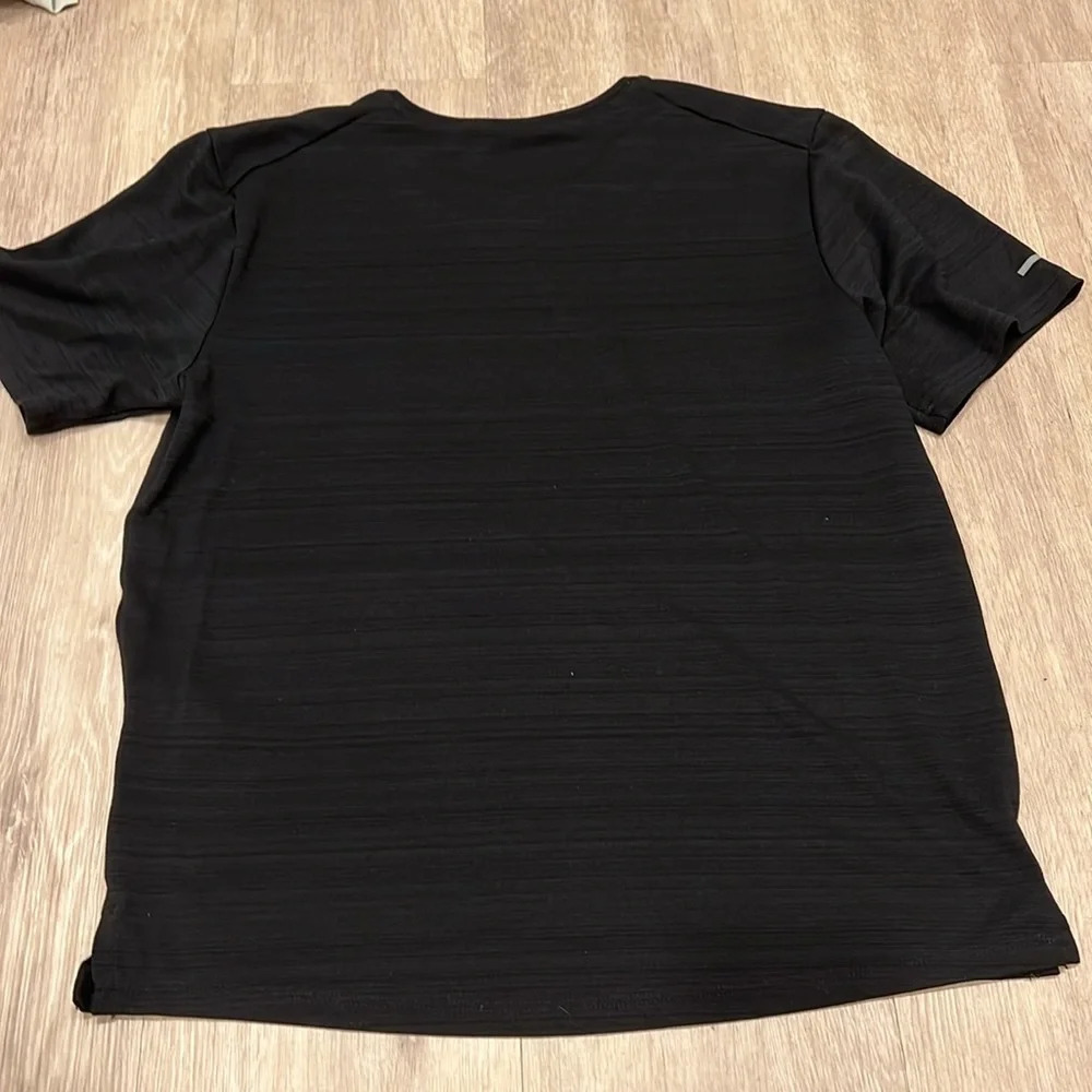 Black Nike Dri-Fit Shirt - Picture 3 of 3